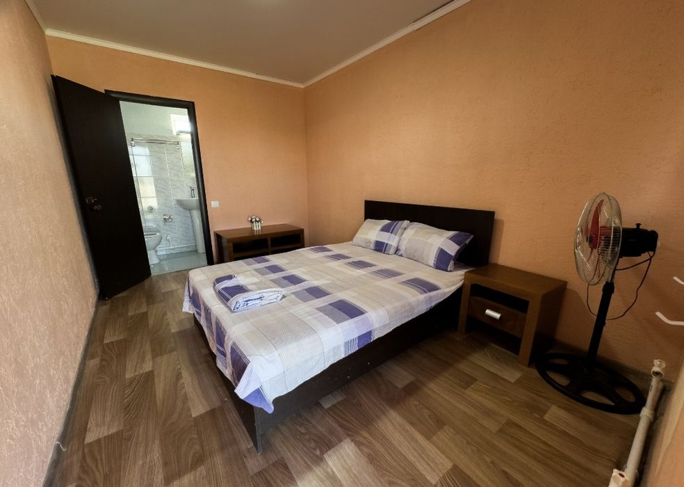 Помесячно 90000 тенге wi-fi, газовое отопление, горячая вода