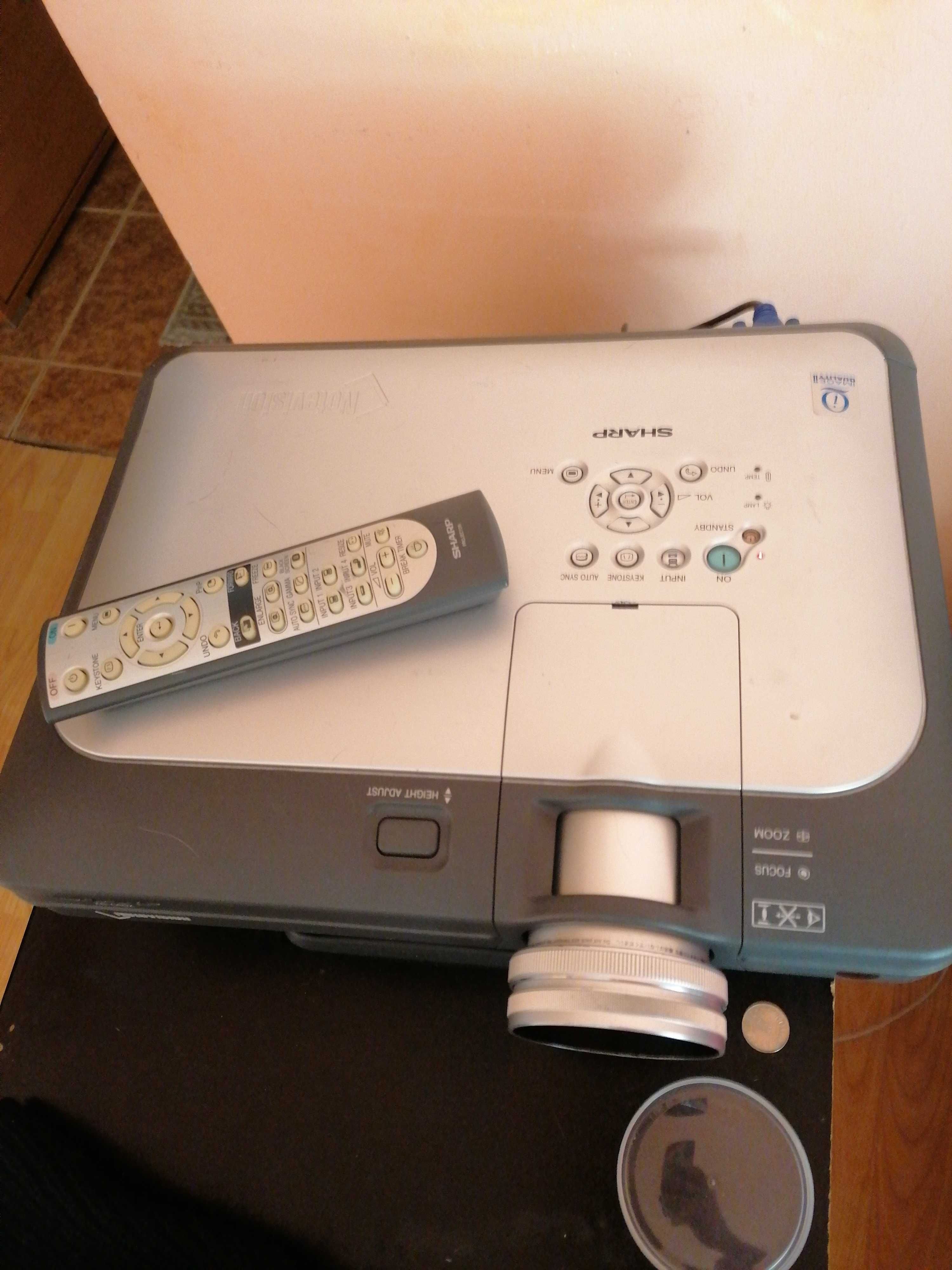 Videoproiector Sharp XG C60X