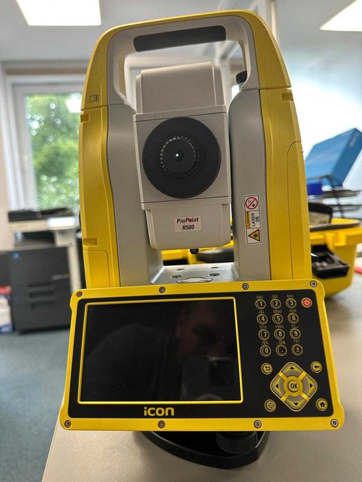 Vând stație totală Leica iCON iCB50