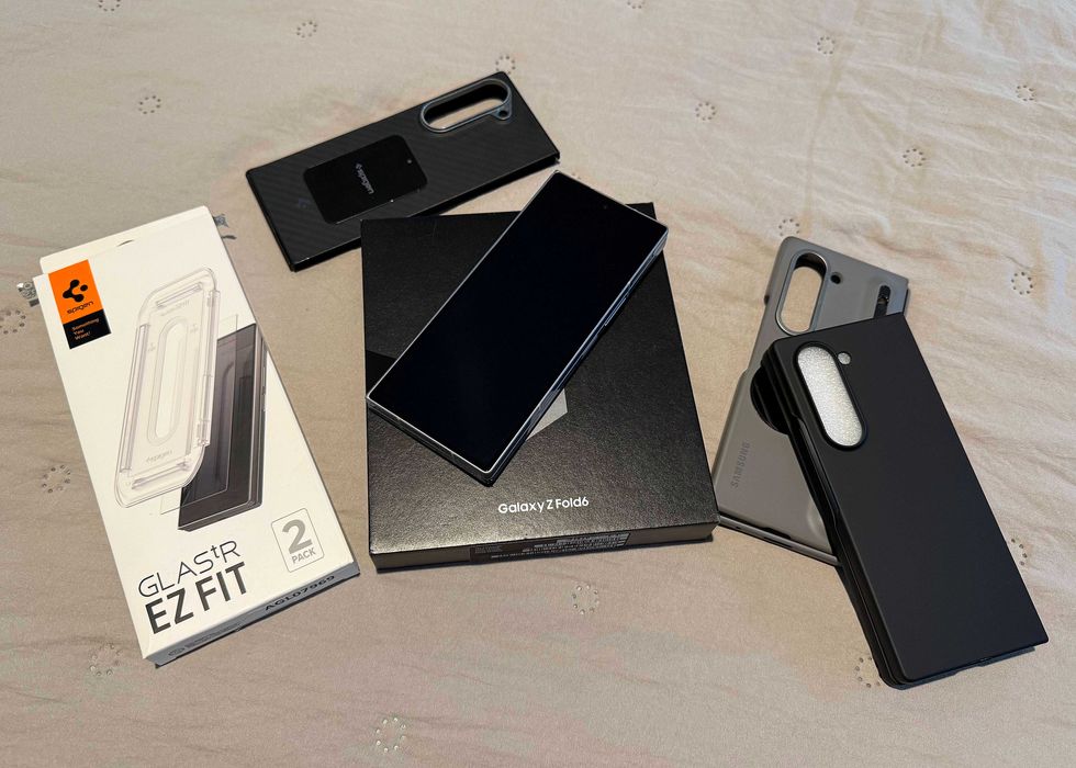 Samsung Z Fold 6 Silver 512gb 12gb RAM NOU Garantie + Accesorii+Folie