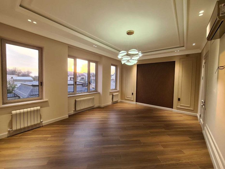 Продаётся Шикарный ДОМ в Центре Луначарском 7,5 соток ! Новый