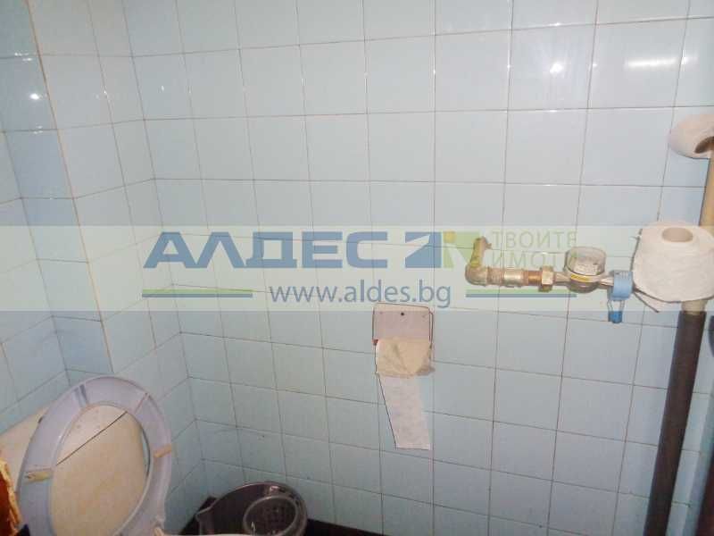 Дава се под наем Тристаен апартамент в София, Център - 104 кв.м за 459 € - Снимка #14