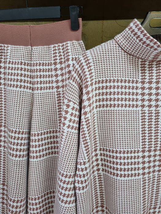 Женские одежды в отличном состоянии