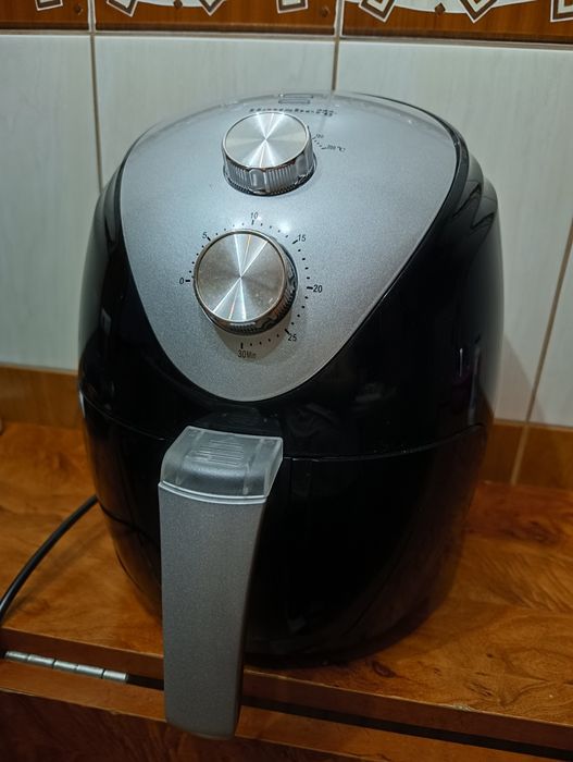 Vând Air fryer Hausberg