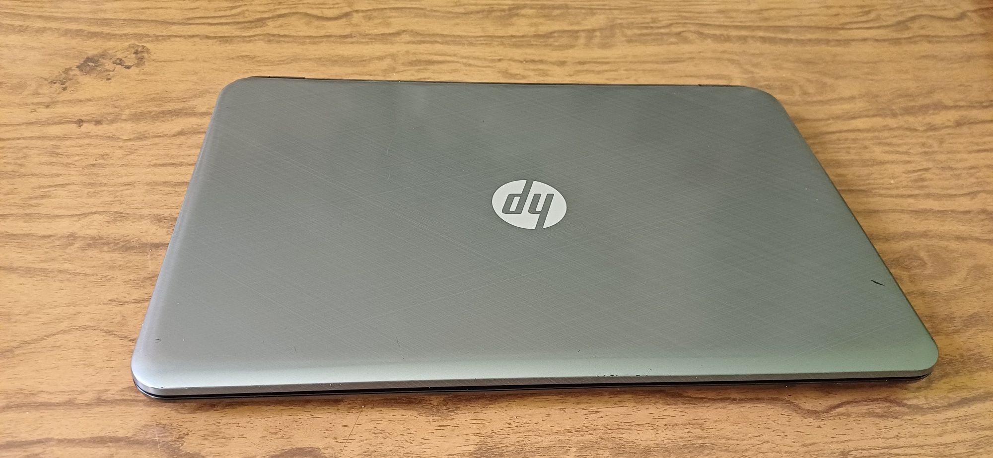 Noutbok HP 15-r155nr core i3