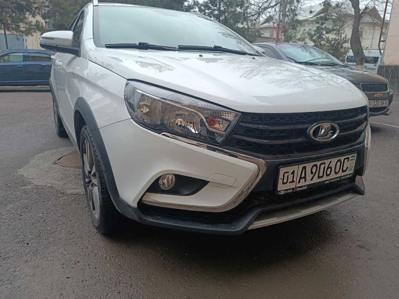 "LADA vesta cross"