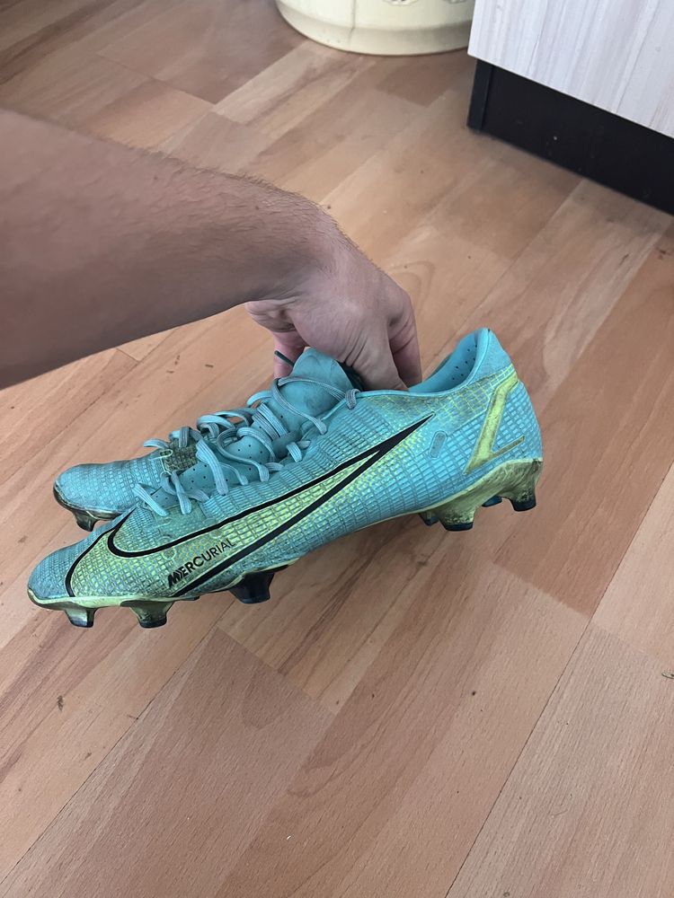 Футболни обувки Nike Mercurial Superfly 8 Elite FG