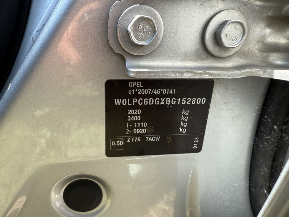 Dezmembrez opel astra j 1.7 cdti hatchback 81 kw