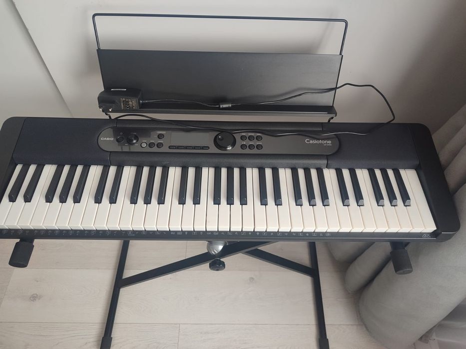 Электронное пианино / Синтезатор Casio