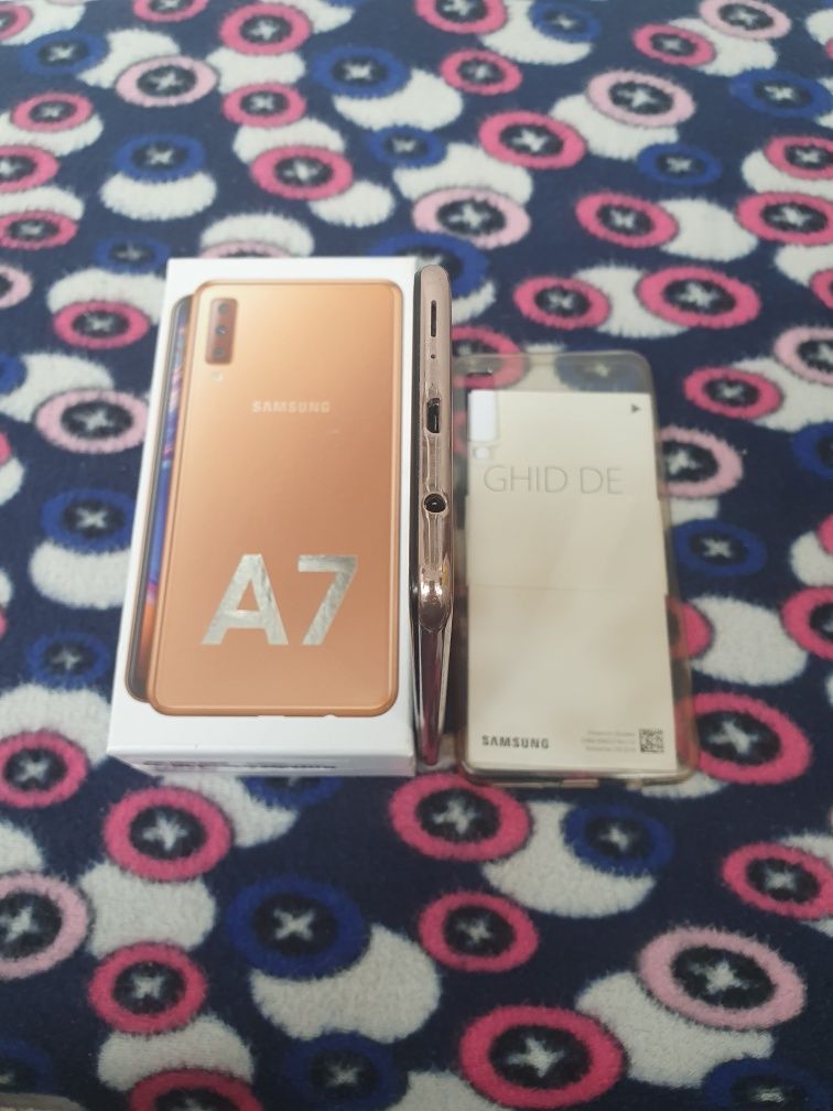 Samsung   A7  2018   Gold