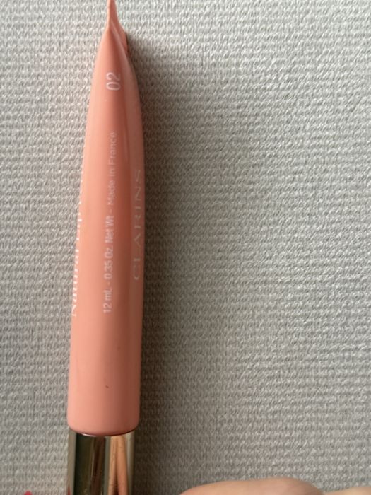Clarins- 02 цвят gloss