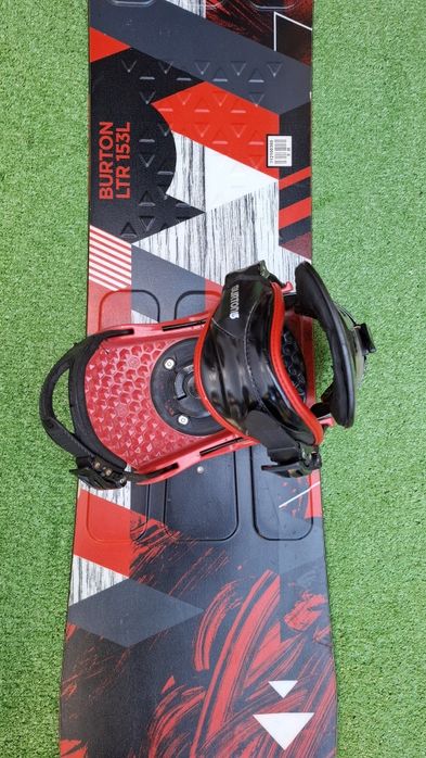 Placa Burton 153 cm cu legaturi Burton