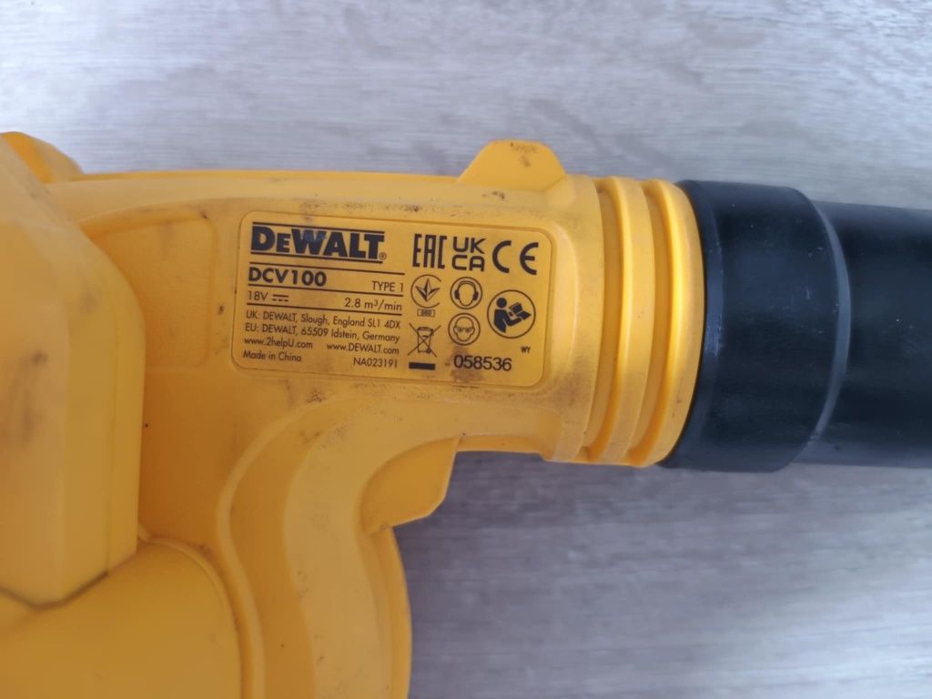 DeWalt DCV100 suflanta pentru santier