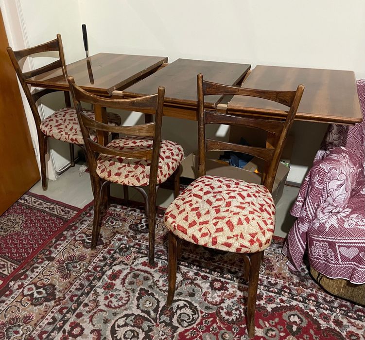 Masă extensibilă + 6 scaune