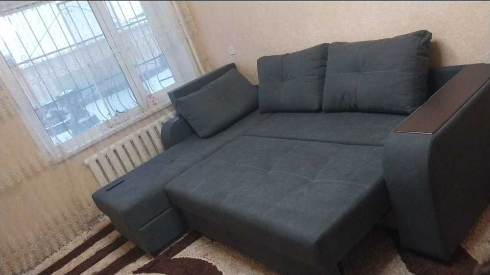 Продам угловой диван.