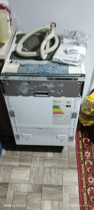 Продам не рабочую посудомоечную машину beco .