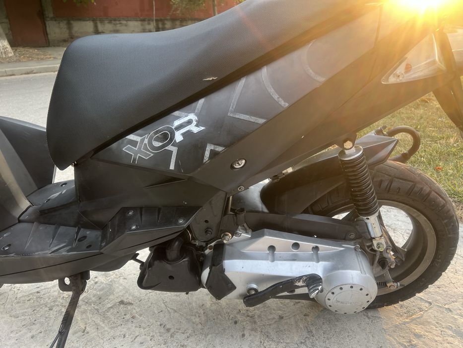 Scuter Generic XOR 2t 80cc Minarelli Motor Refacut complet!