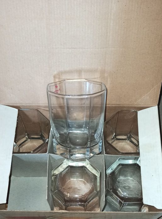 Домашни потреби,чаши и други