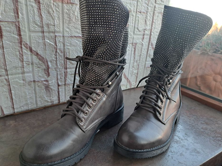 дамски ботуши,зимни обувки,боти,кубинки номер38