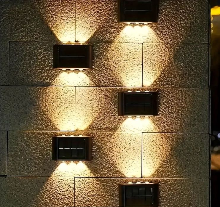Комплект от 4 LED стенни лампи със соларно захранване.