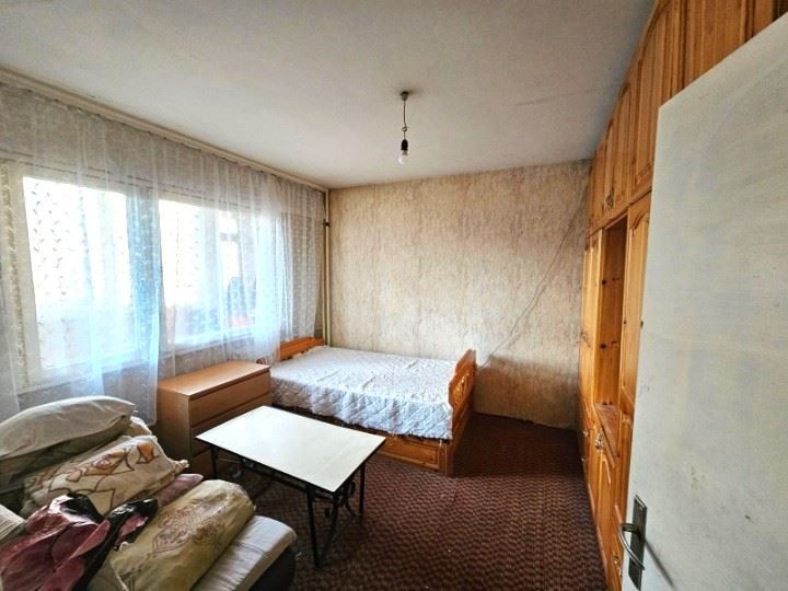 Продава се Двустаен апартамент в София, Дружба 2 - 65 кв.м за 2000 €/кв.м - Снимка #2