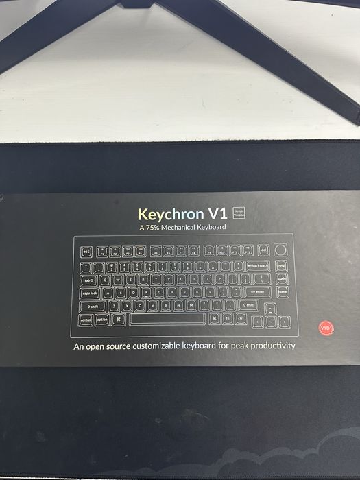 Tastatura keychron v1 mecanica cu knob + coiled cable