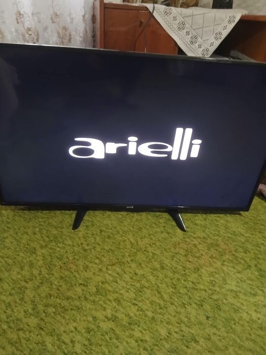 Телевизор Arielli 43"