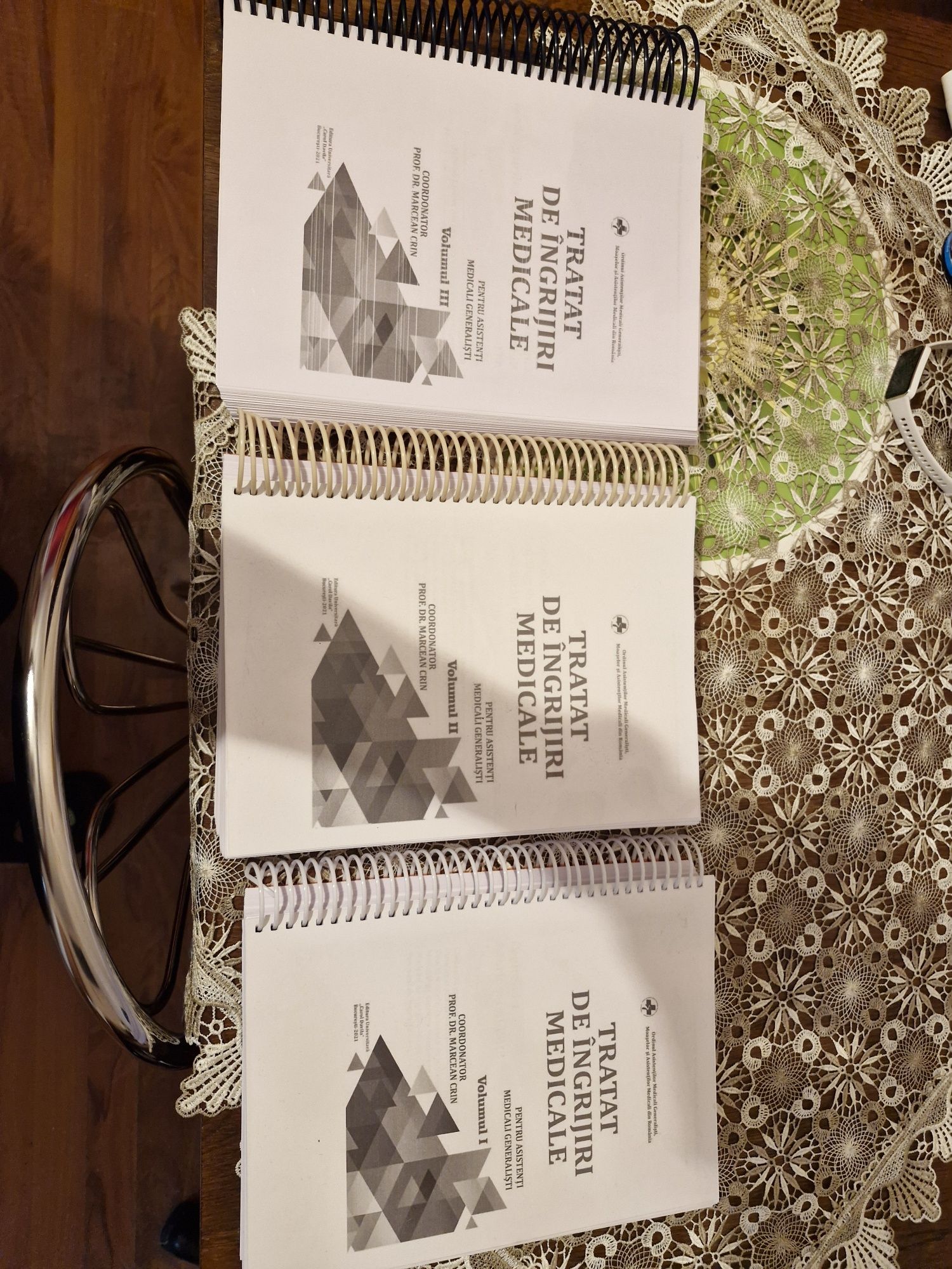 Volume Tratate ingrijiri medicale pentru AMG.