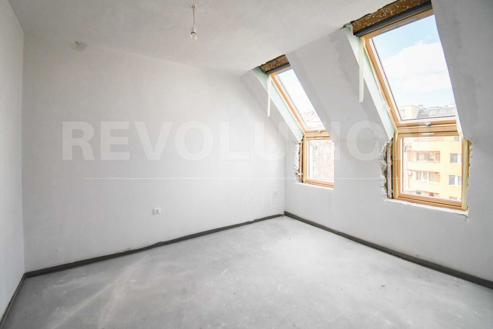 Продава се Тристаен апартамент в София, Център - 97 кв.м за 1987 €/кв.м - Снимка #6