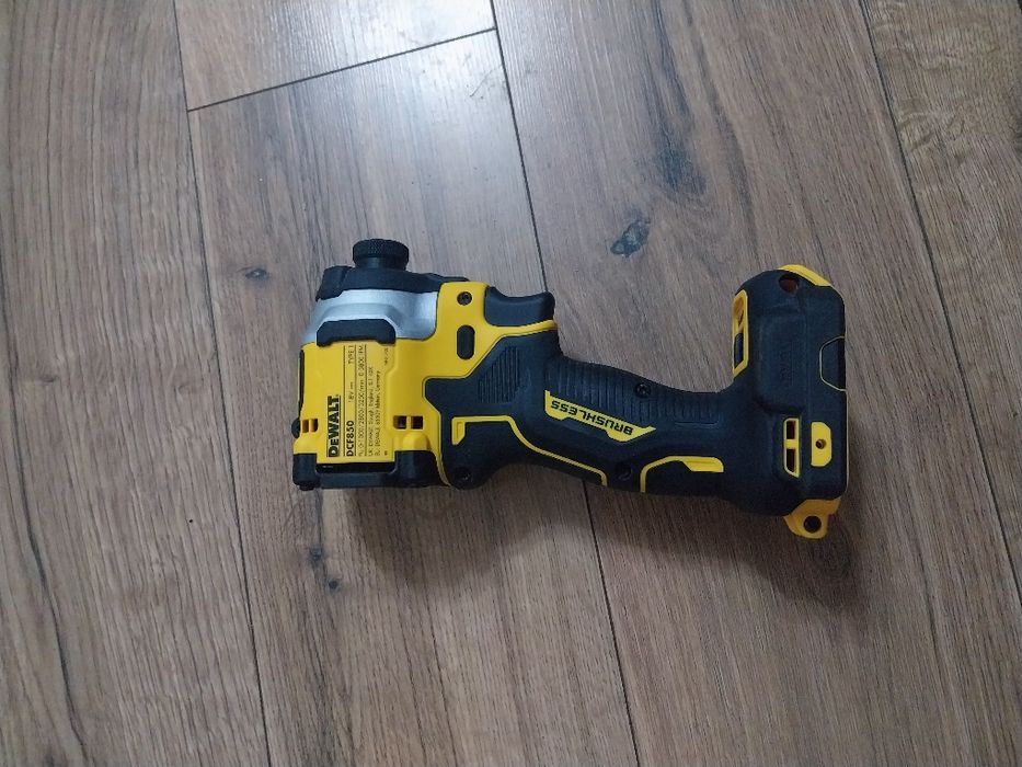 Bormasina impact dcf850