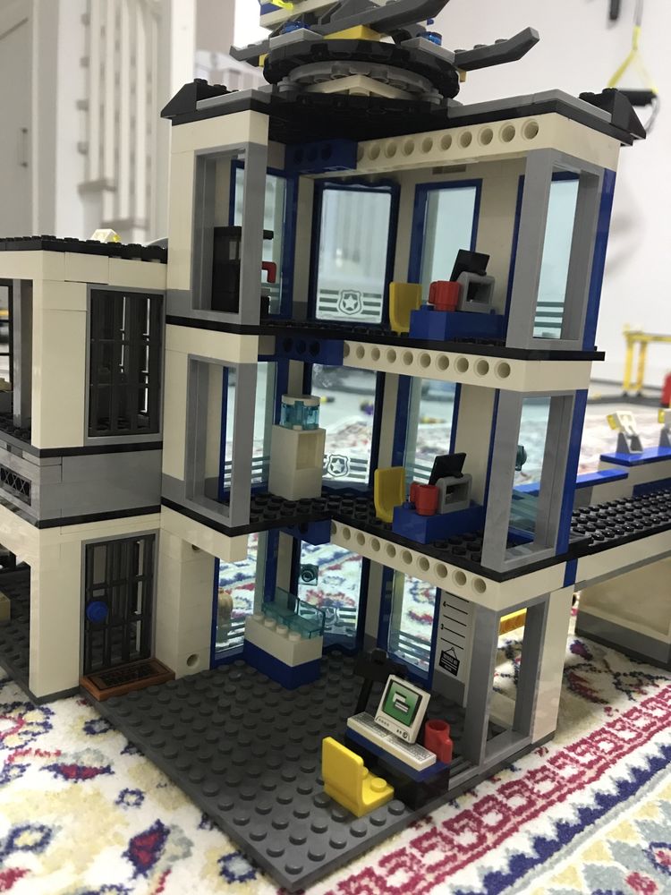 Лего полицейский участок