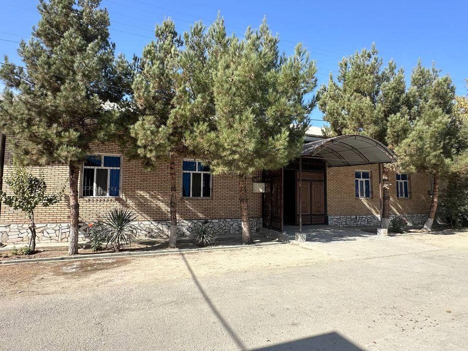 Hovli sotiladi srochnaga