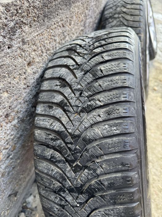 Jante R15 cu anvelope Wolkswagen Polo