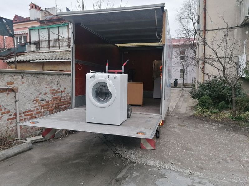 Транспортни и хамалски услуги