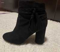 Botine negre cu toc