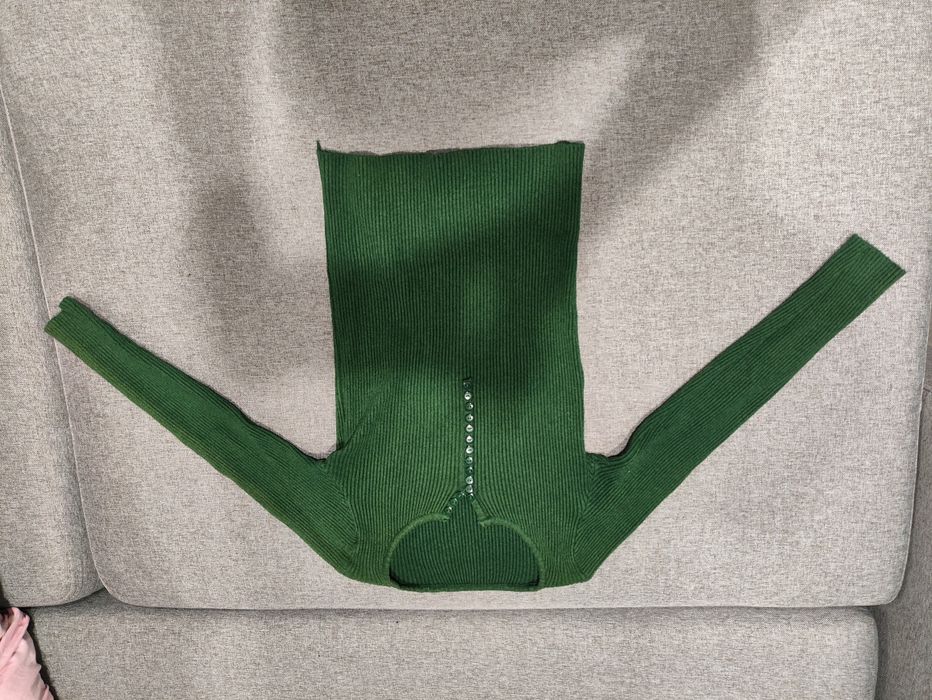 Продам кофты, топики