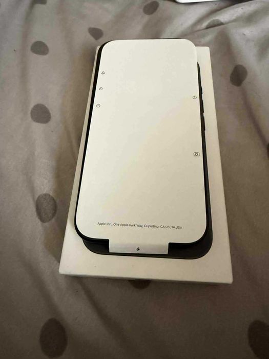 Vand Iiphone 16 black 128 GB Si tableta IPad (A16) 128GB