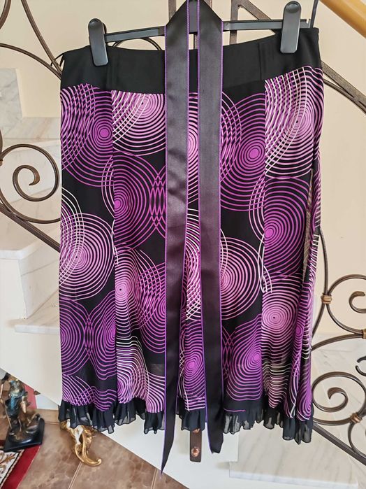 Fustă din voal, amplă,de vară, elegantă , dublată.