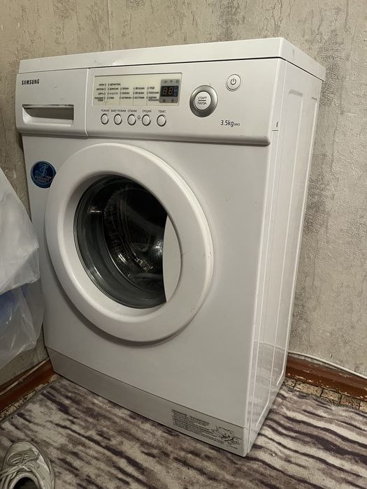 Стиральная машина Samsung 3.5 кг на запчасти (не рабочая)