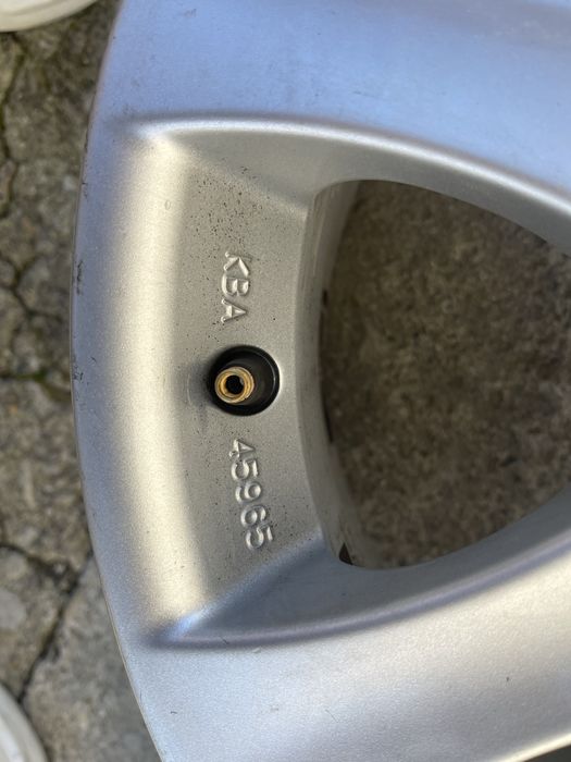 Vand jante pe 15 - 5x112 sau schimb cu altele 5x100 tot pe 15