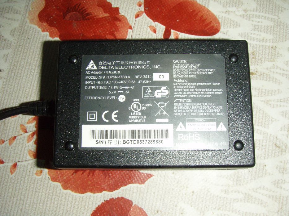 Alimentator Delta Electronics 17W 5.7V 3A mufa rotunda cu gaura