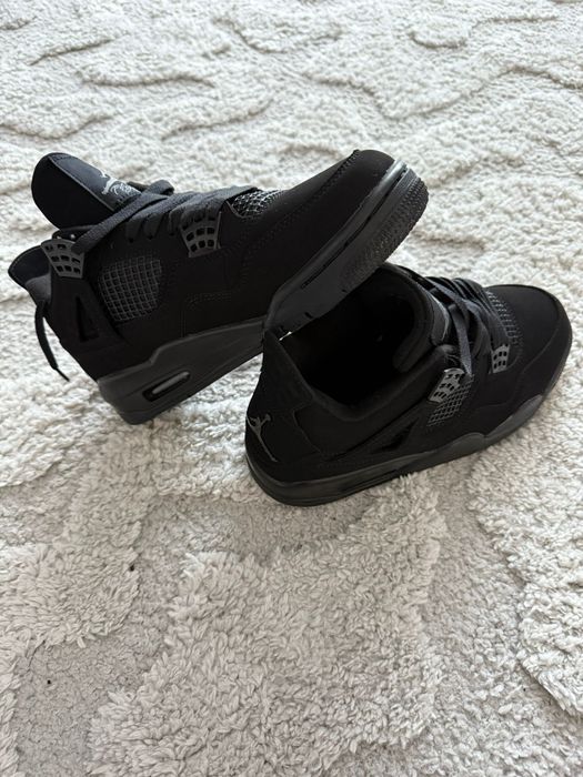 Vând Jordan 4 retro Black Cat