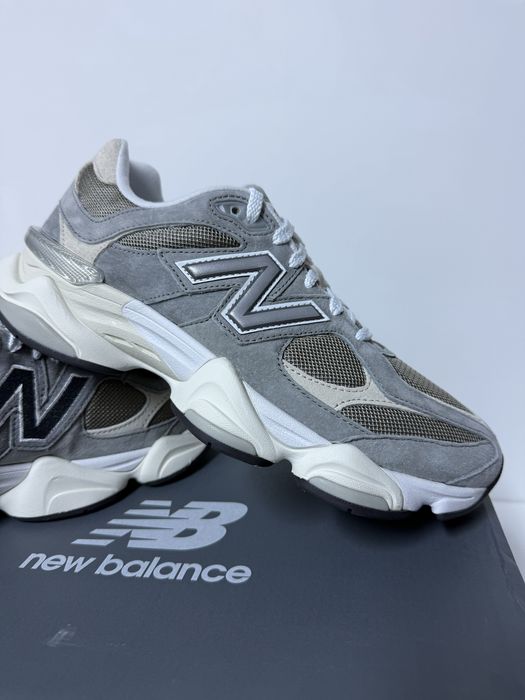 Adidasi New Balance 9060 marimea 44,5 noi, originali