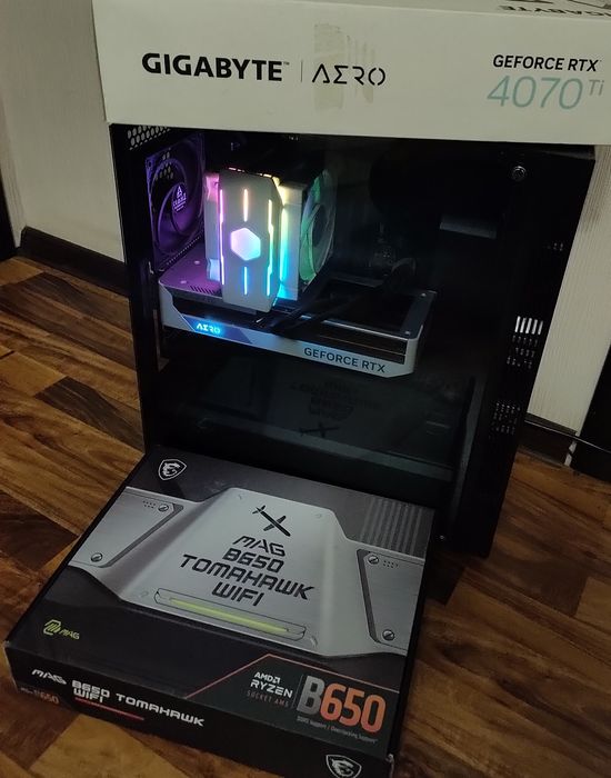 RTX4070Ti/Ryzen7 7800X3D/B650 MSI MAG Tomahawk WI-Fi/32gb ddr5 6000Mhz