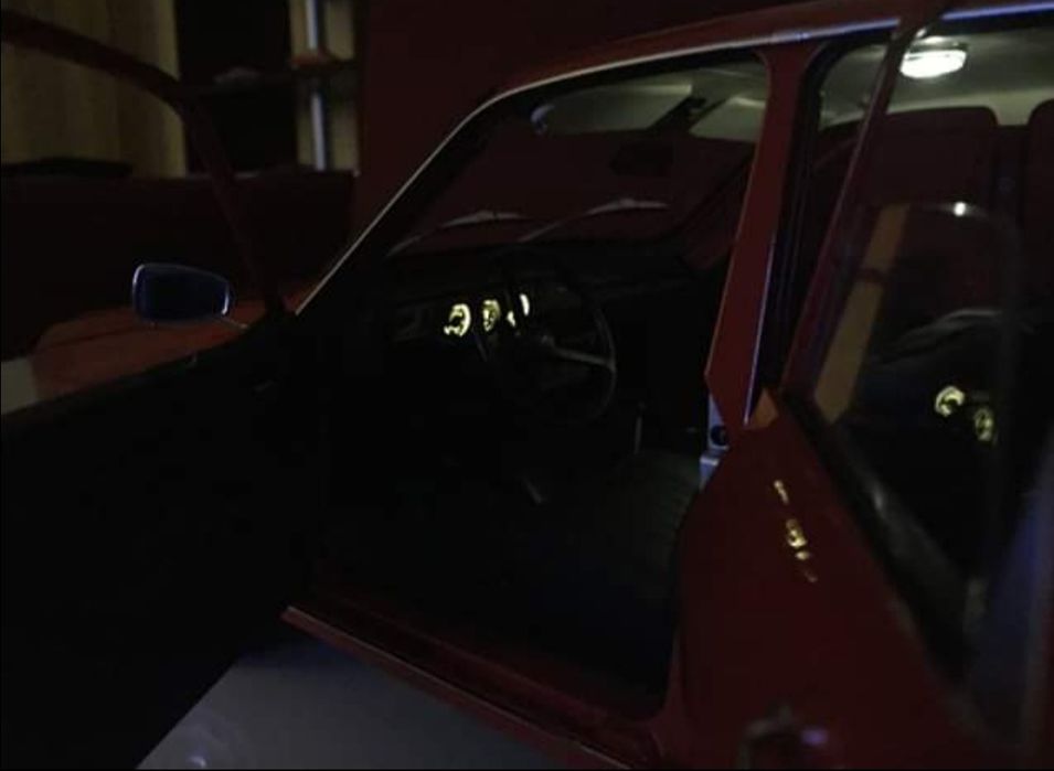 Revistele sigilate Machetă Dacia 1300 Scara 1 : 8 ,Nr 1-140