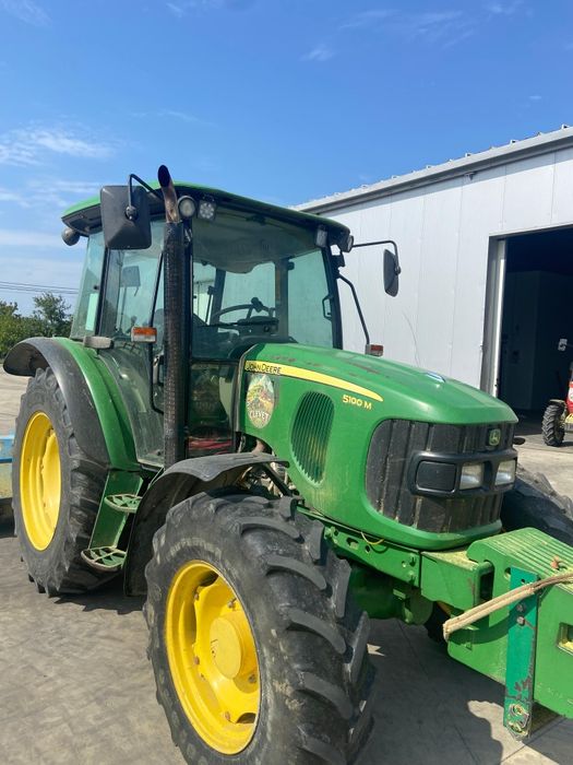 Vand/schimb John deere 5100M
