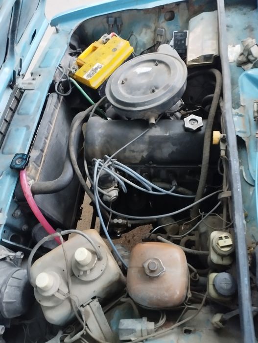 Vaz 2107 mashina sotiladi