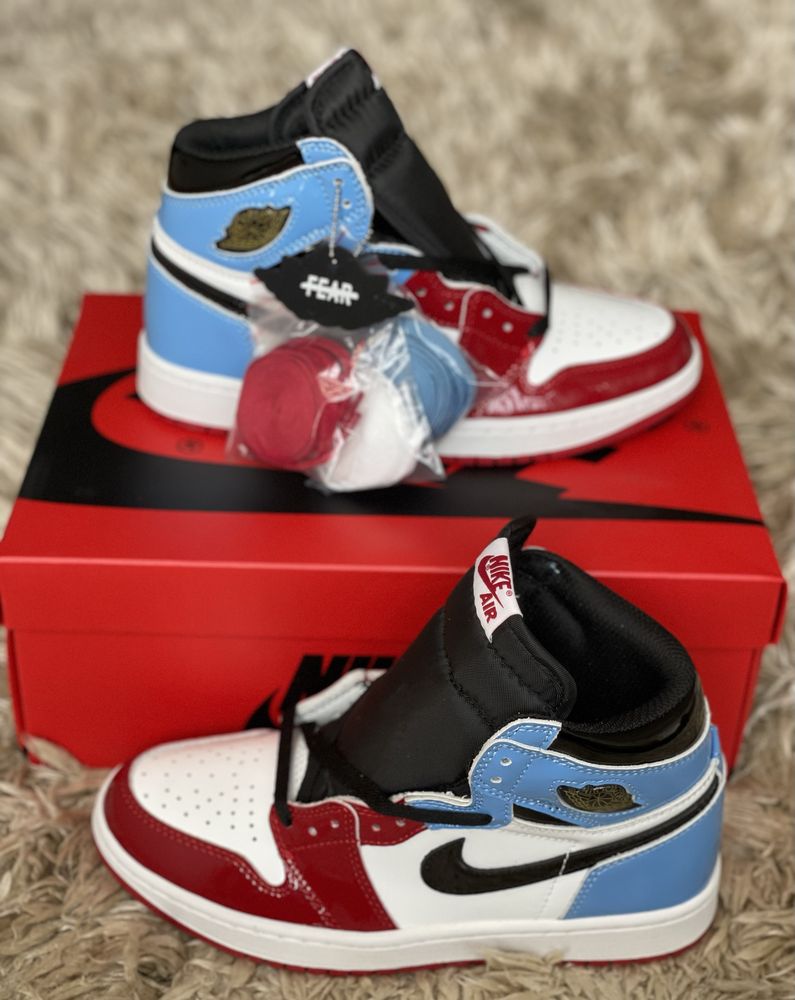 Air Jordan 1 Retro High Fearless UNC Red Blue Chicago Toe Bred OG