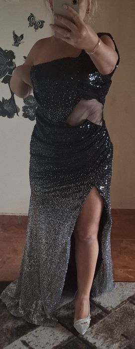 Дълга официална рокля с паети размер 38 М