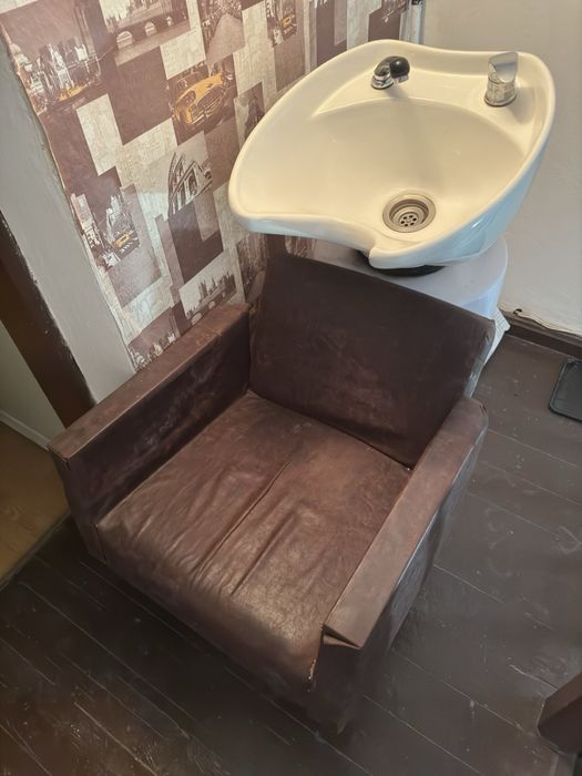 Измивна фризьорска колона